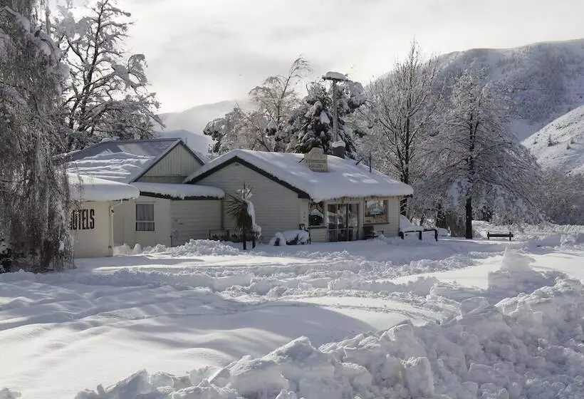 Burkes Pass Country Motels