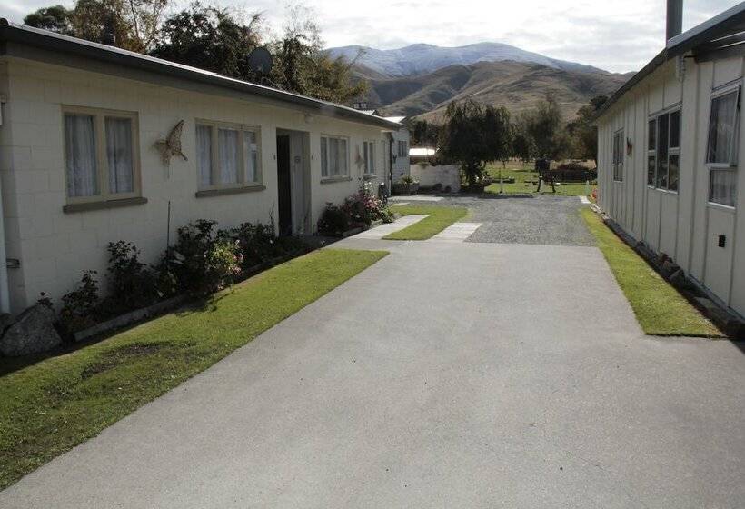 Burkes Pass Country Motels