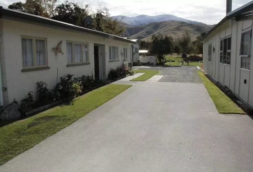Burkes Pass Country Motels