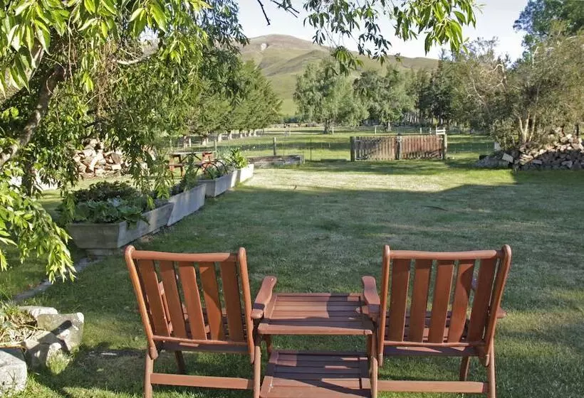 Burkes Pass Country Motels