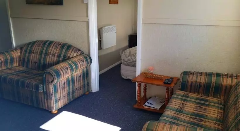 Burkes Pass Country Motels