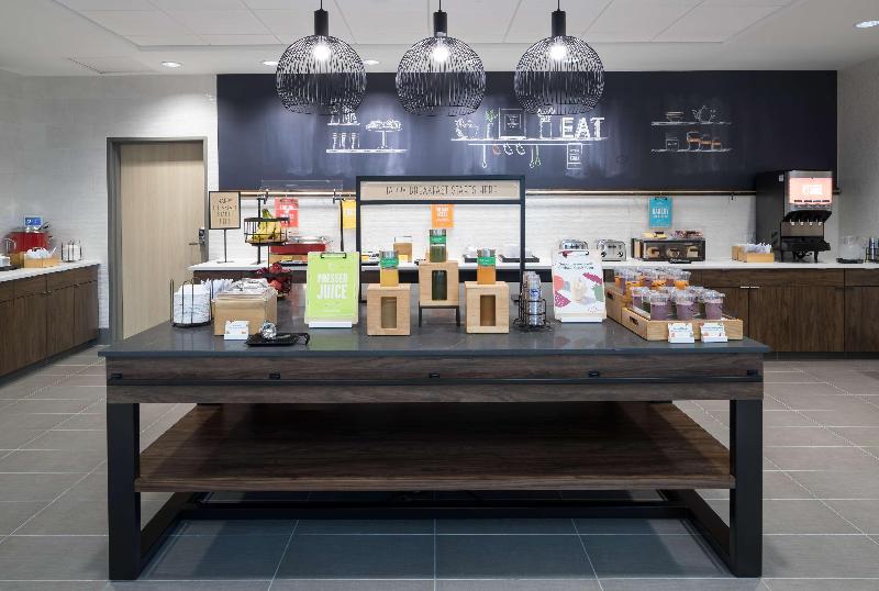 Отель Hampton Inn & Suites Cape Canaveral Cruise Port