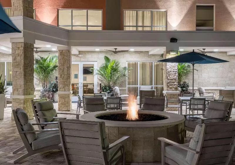 ホテル Hampton Inn & Suites Cape Canaveral Cruise Port