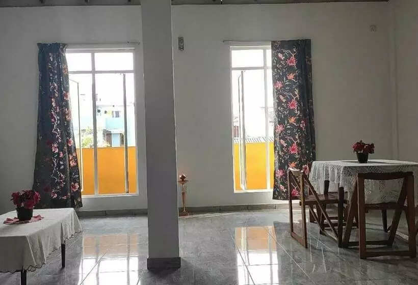 پانسیون Chrisber Villa