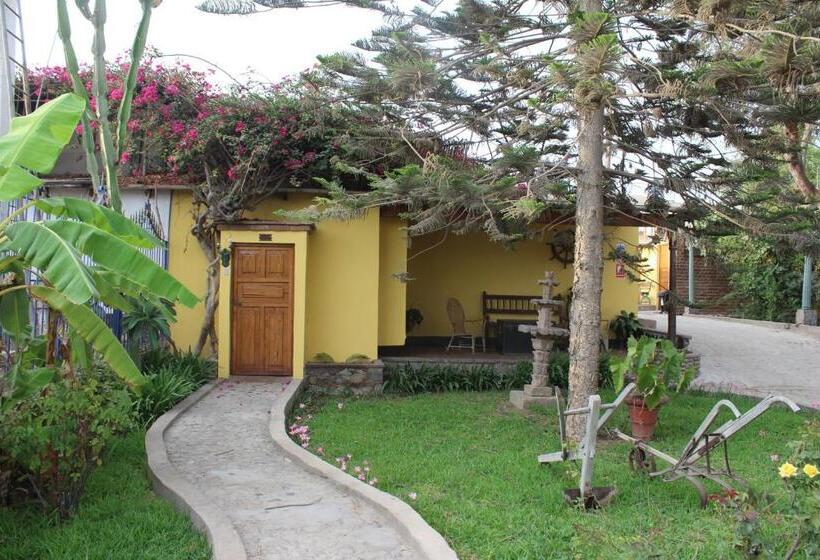پانسیون Hostal Loma Blanca