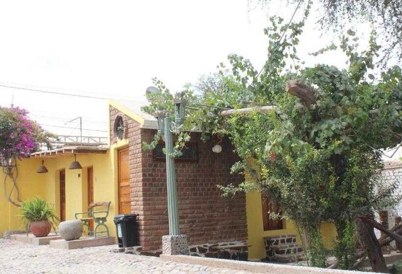 پانسیون Hostal Loma Blanca
