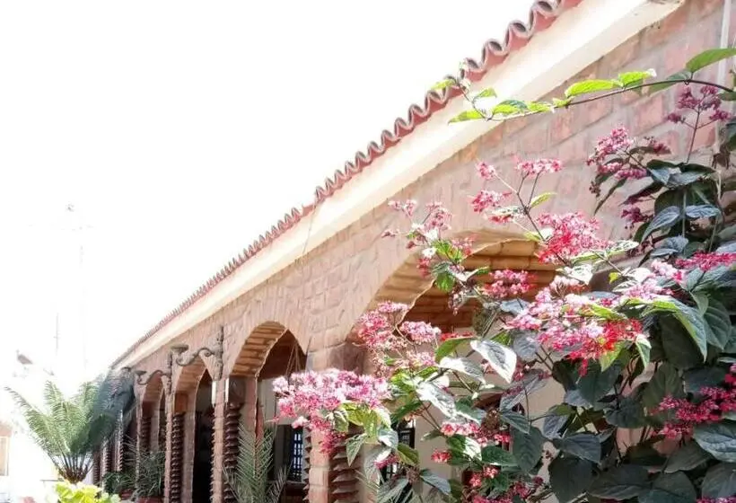 پانسیون Hostal Loma Blanca