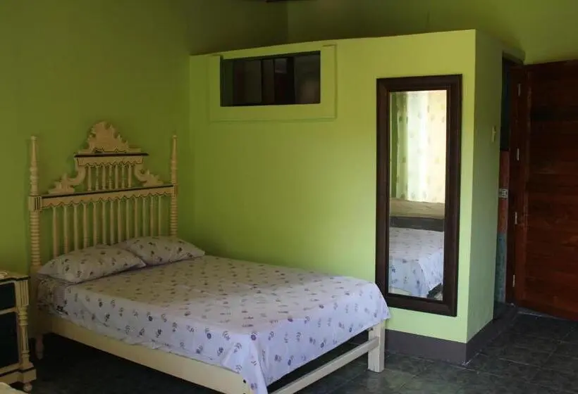 پانسیون Hostal Loma Blanca