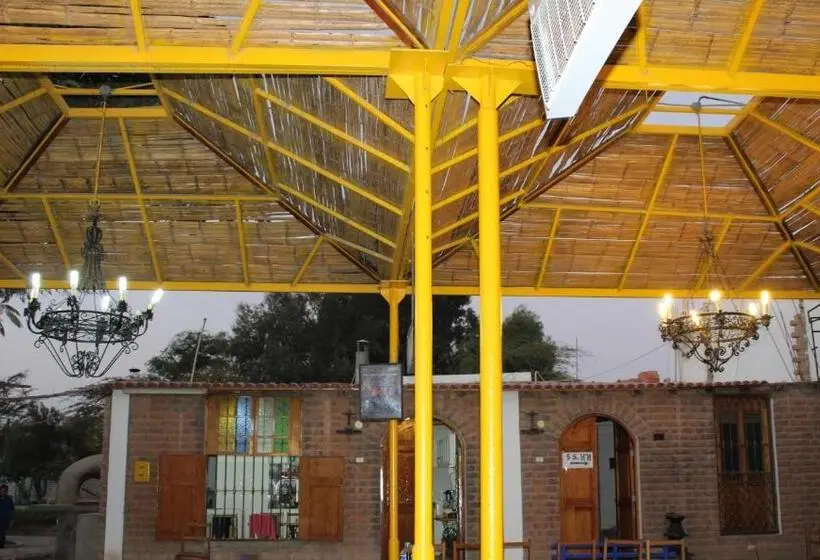 پانسیون Hostal Loma Blanca