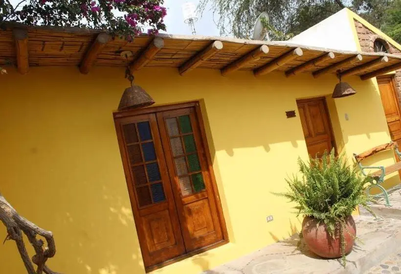 پانسیون Hostal Loma Blanca
