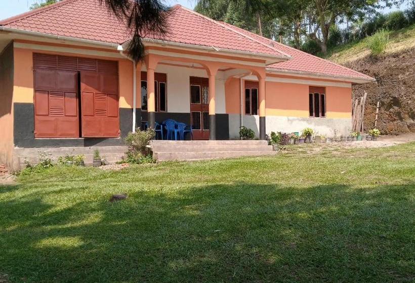 پانسیون Lake Lyantonde Eco Campsite And Lodge