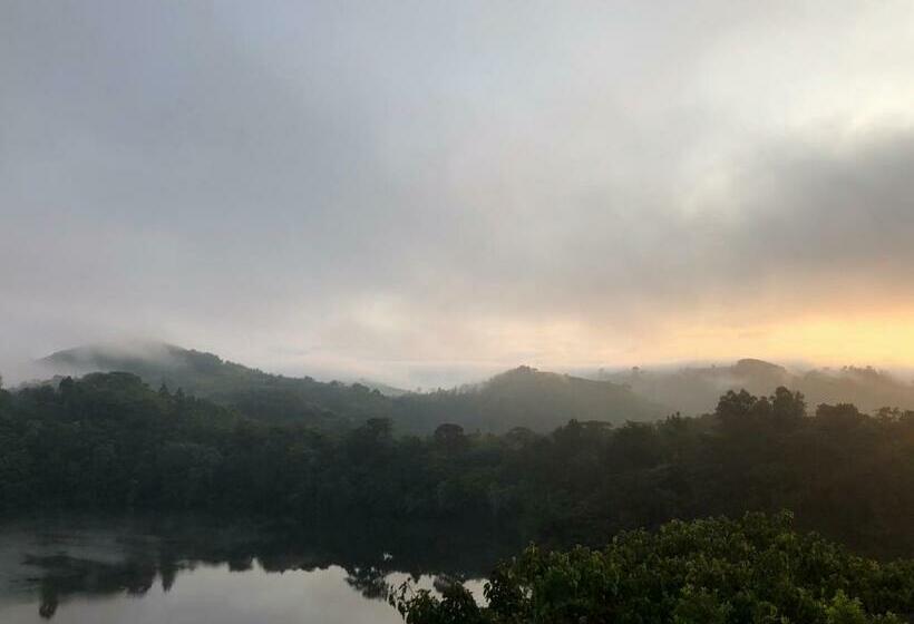 پانسیون Lake Lyantonde Eco Campsite And Lodge