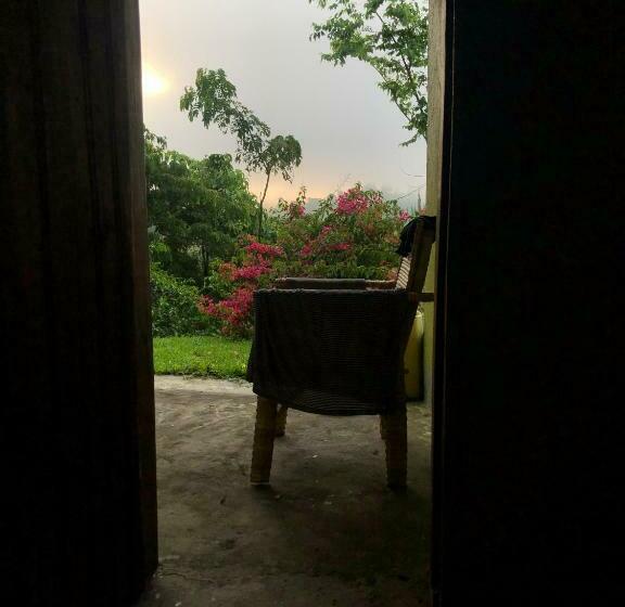 پانسیون Lake Lyantonde Eco Campsite And Lodge