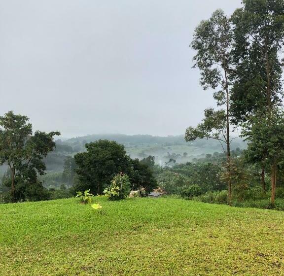 پانسیون Lake Lyantonde Eco Campsite And Lodge