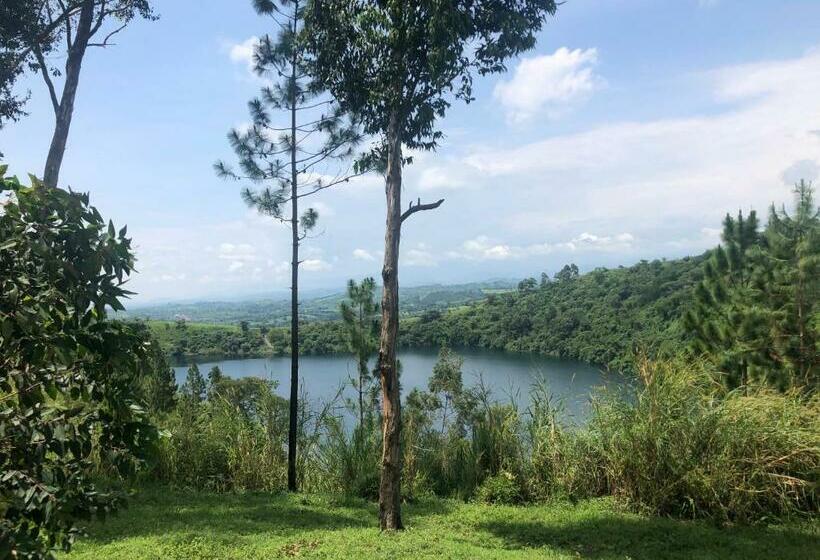 پانسیون Lake Lyantonde Eco Campsite And Lodge