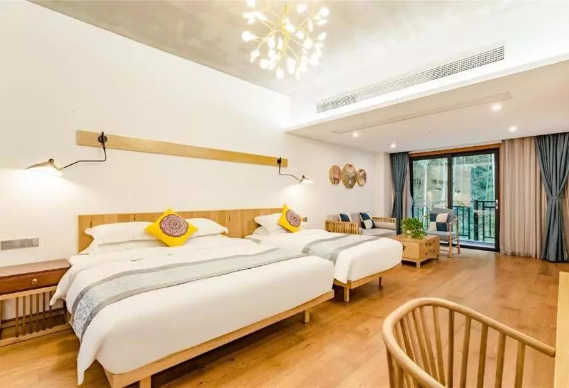 هتل Anji Creek Holiday Resort