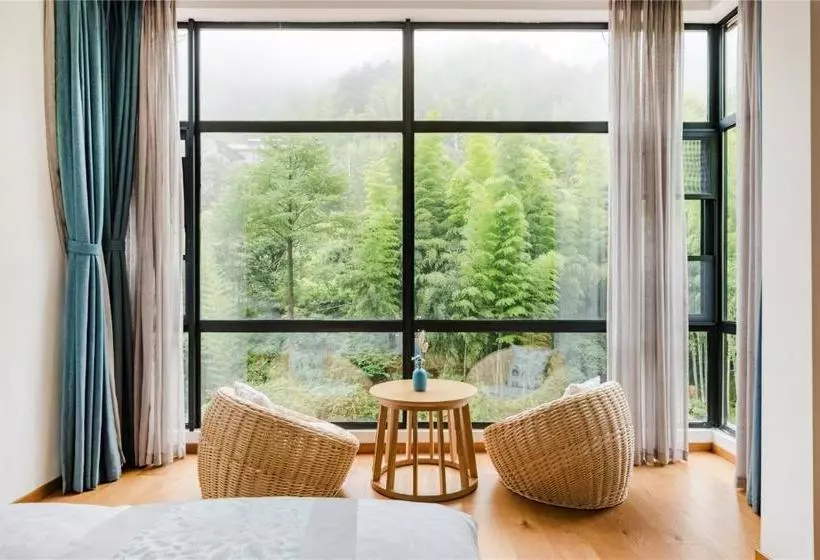 هتل Anji Creek Holiday Resort