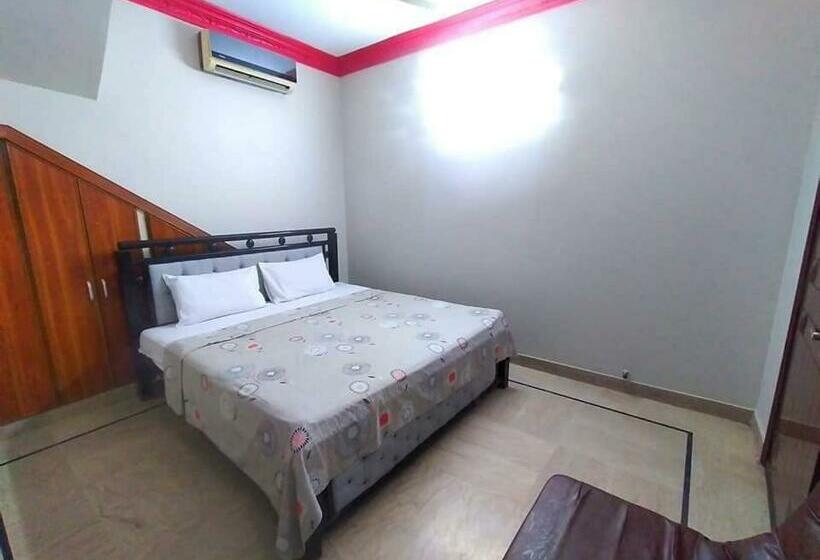 هتل Cosy Inn Guest House