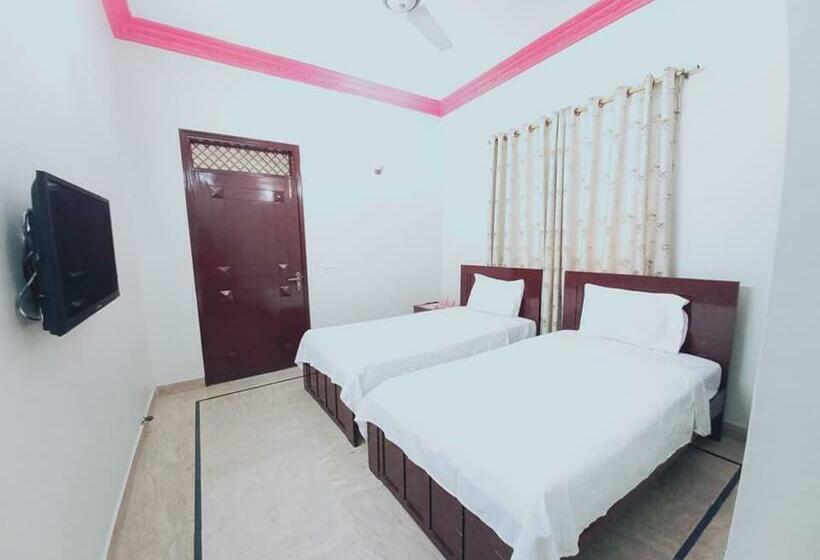 هتل Cosy Inn Guest House