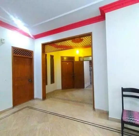 هتل Cosy Inn Guest House
