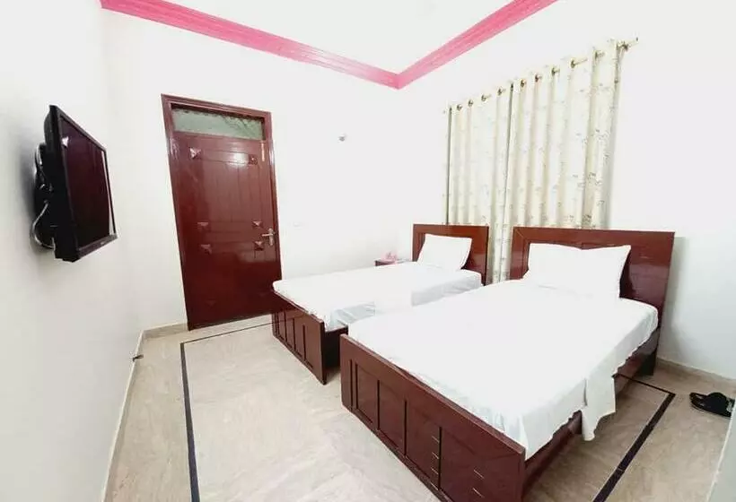 هتل Cosy Inn Guest House