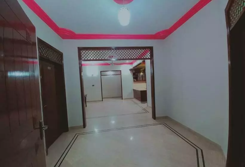 هتل Cosy Inn Guest House