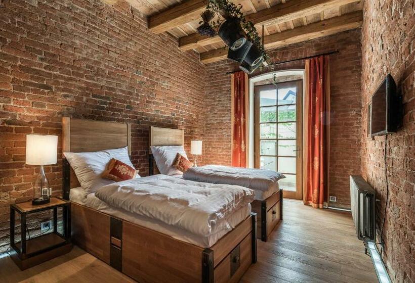 Отель Mariánský Dvůr