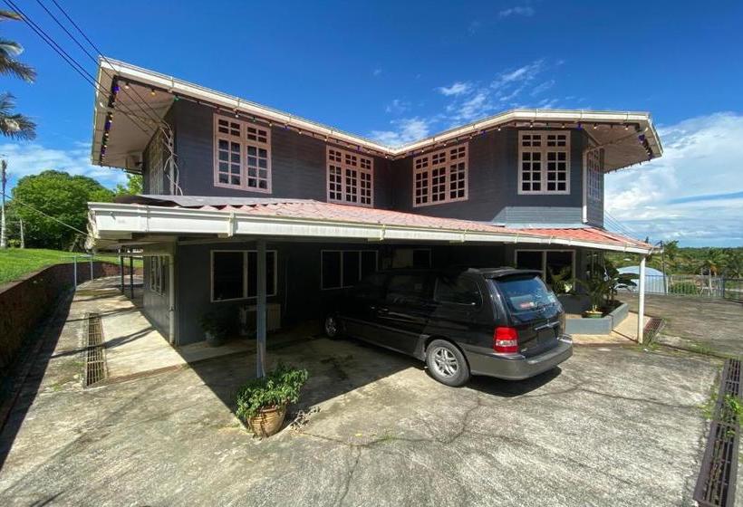 בית מלון כפרי Oyo 90287 Rb Homestay & Farms