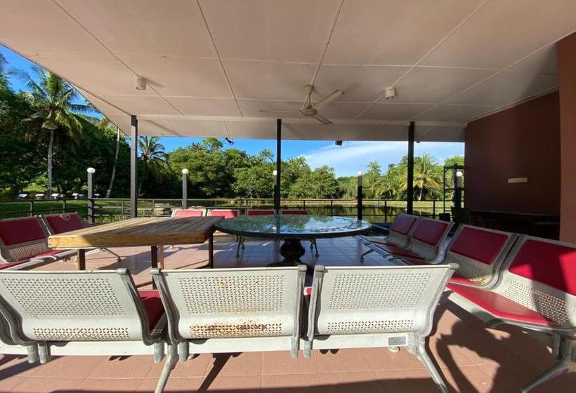 בית מלון כפרי Oyo 90287 Rb Homestay & Farms