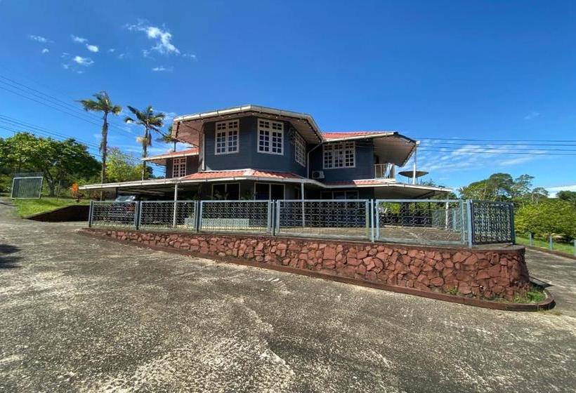 בית מלון כפרי Oyo 90287 Rb Homestay & Farms