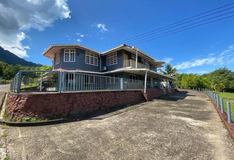 בית מלון כפרי Oyo 90287 Rb Homestay & Farms