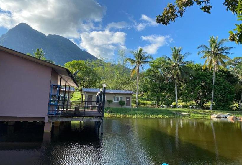 בית מלון כפרי Oyo 90287 Rb Homestay & Farms