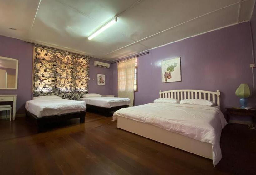 בית מלון כפרי Oyo 90287 Rb Homestay & Farms