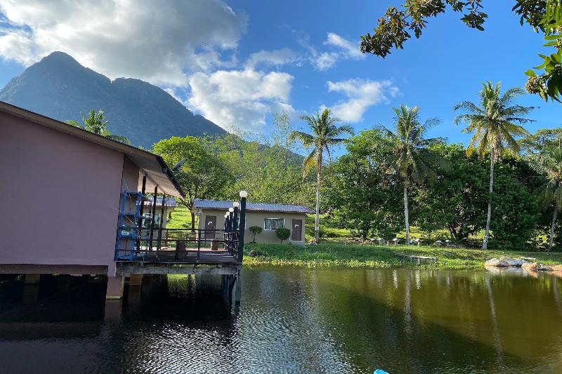 בית מלון כפרי Oyo 90287 Rb Homestay & Farms