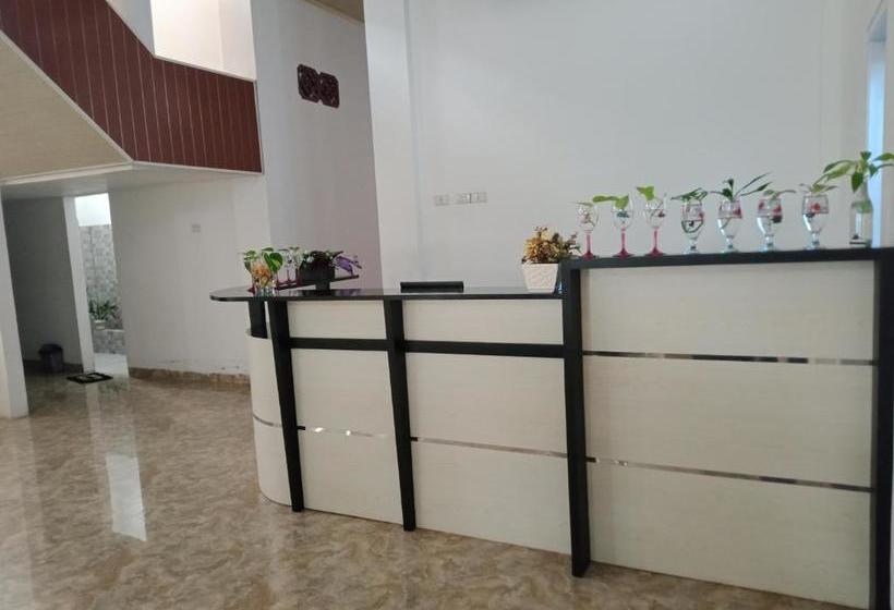 בית מלון כפרי Oyo 90585 Saka Ganta Guest House