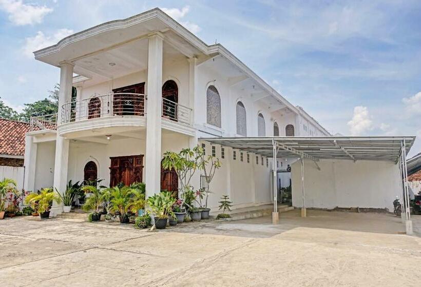 בית מלון כפרי Oyo 90585 Saka Ganta Guest House