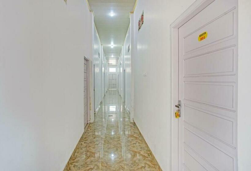 בית מלון כפרי Oyo 90585 Saka Ganta Guest House