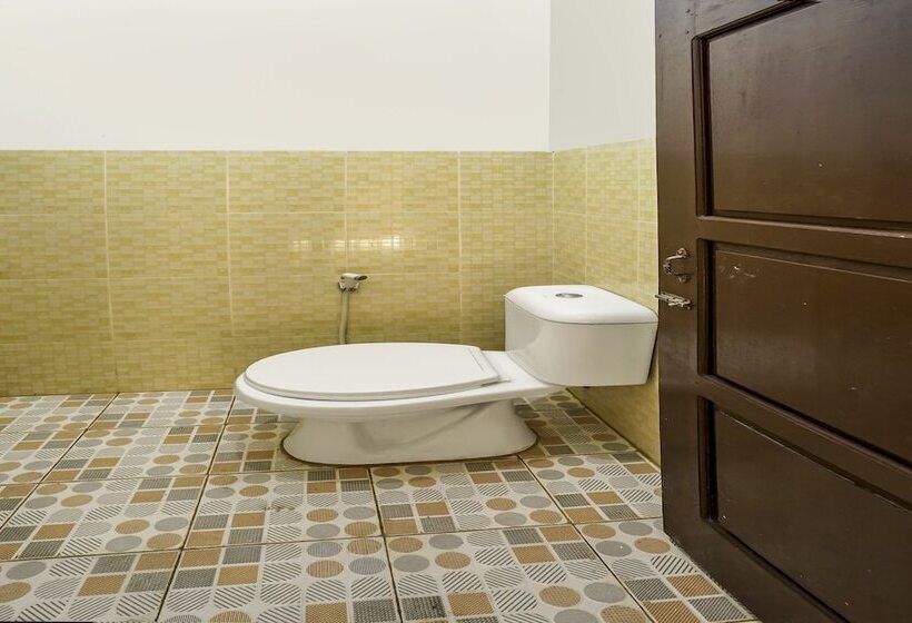 فندق Oyo 90595 Ferezsa Kost Syariah