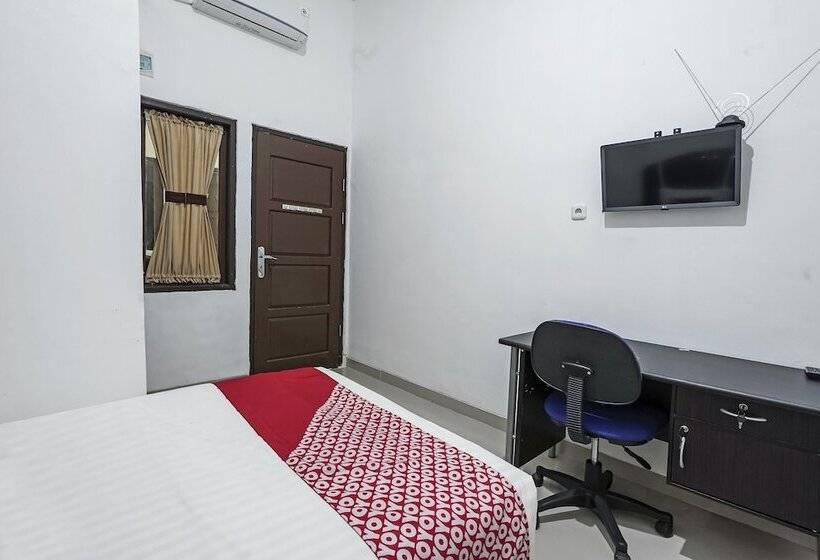 ホテル Oyo 90595 Ferezsa Kost Syariah