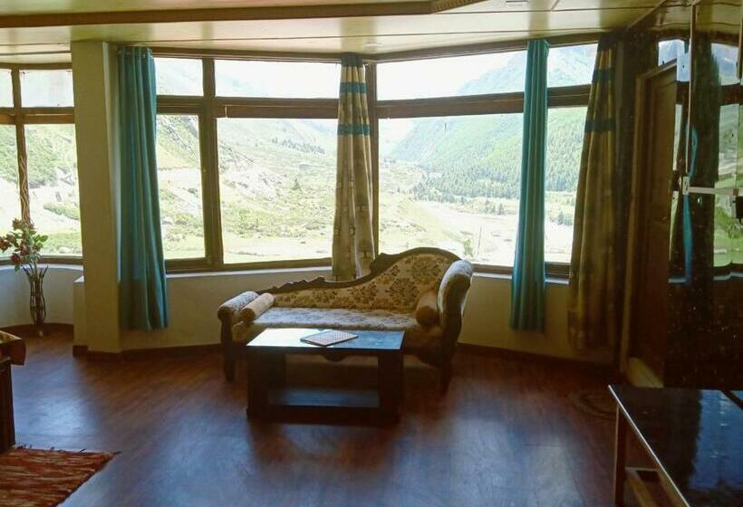 בית מלון כפרי Samaa Resorts, Chitkul Himachal Pradesh