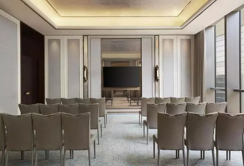 ホテル The St. Regis Qingdao