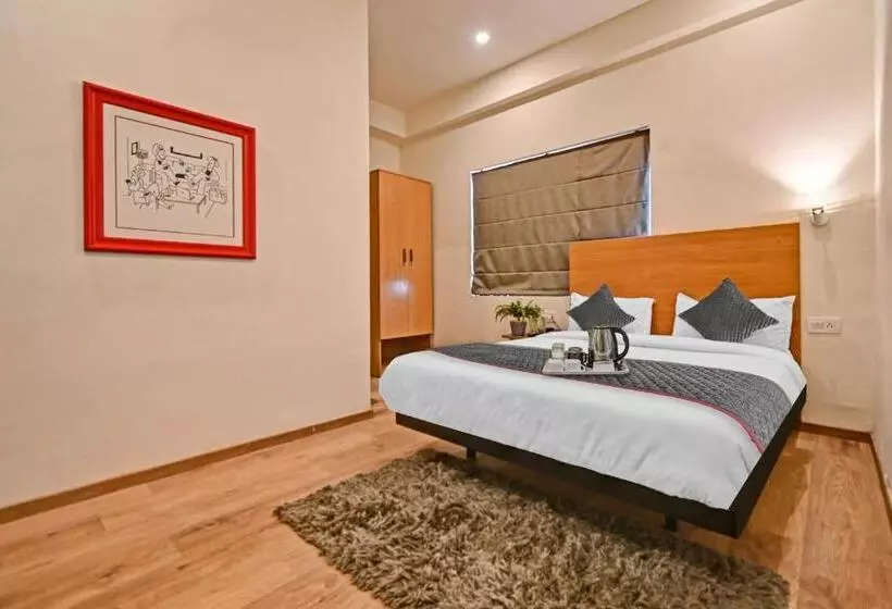 هتل Townhouse 453 Malviya Nagar