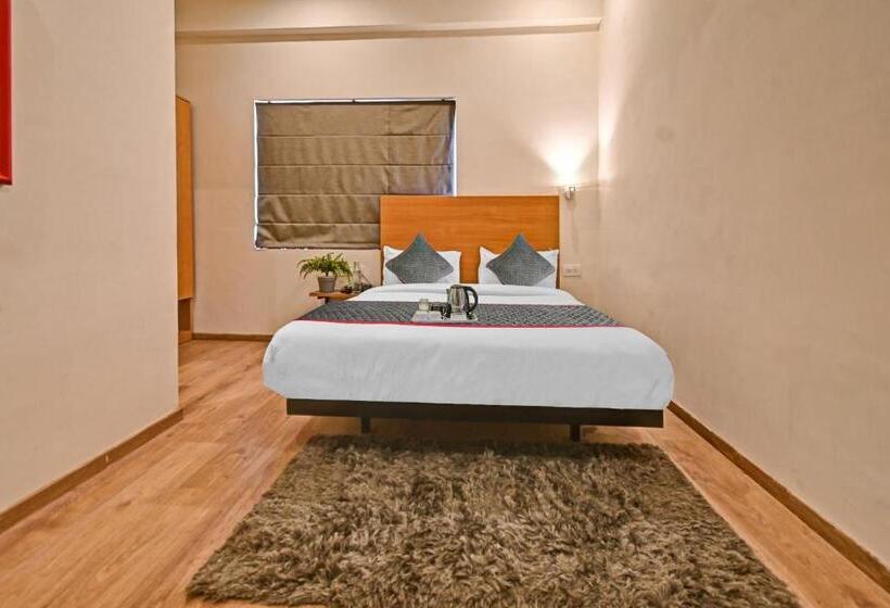 هتل Townhouse 453 Malviya Nagar