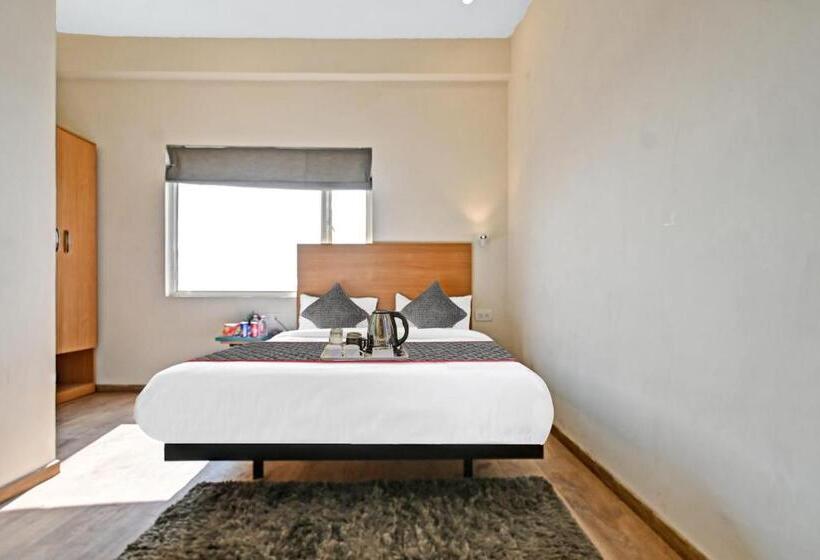 هتل Townhouse 453 Malviya Nagar