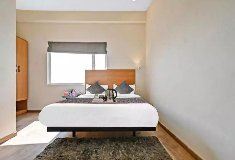 هتل Townhouse 453 Malviya Nagar