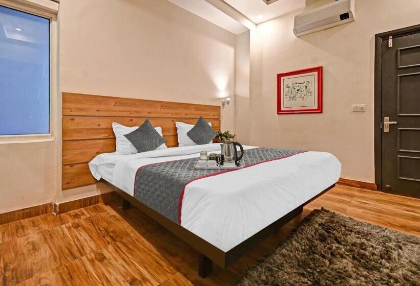 هتل Townhouse 453 Malviya Nagar