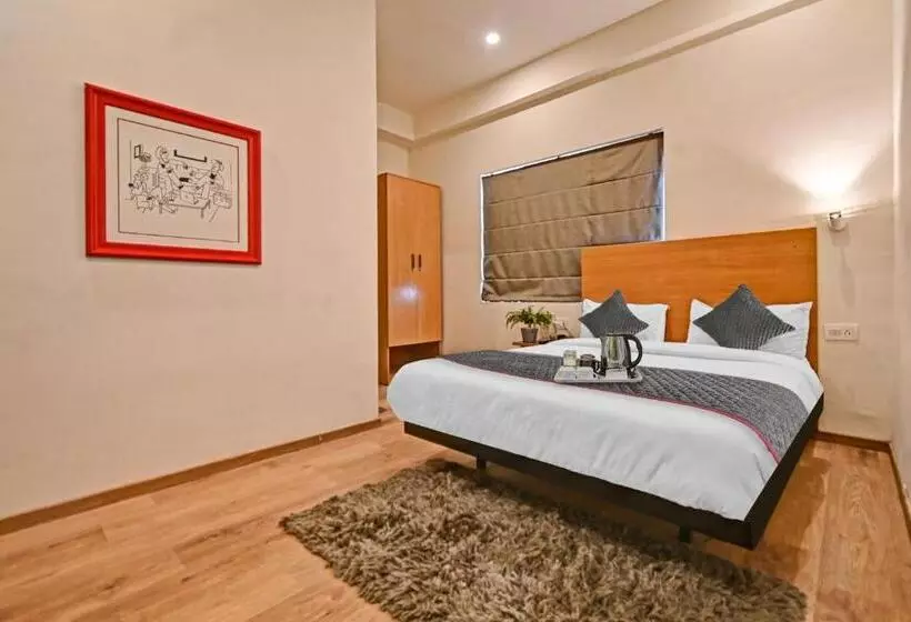 هتل Townhouse 453 Malviya Nagar
