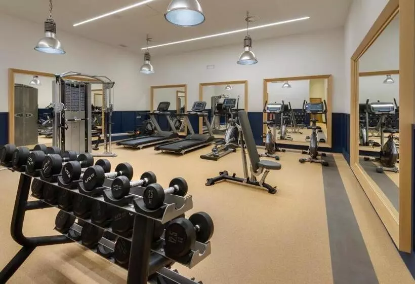 ホテル Tres Reyes San Sebastian