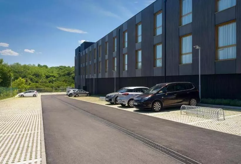 ホテル Tres Reyes San Sebastian