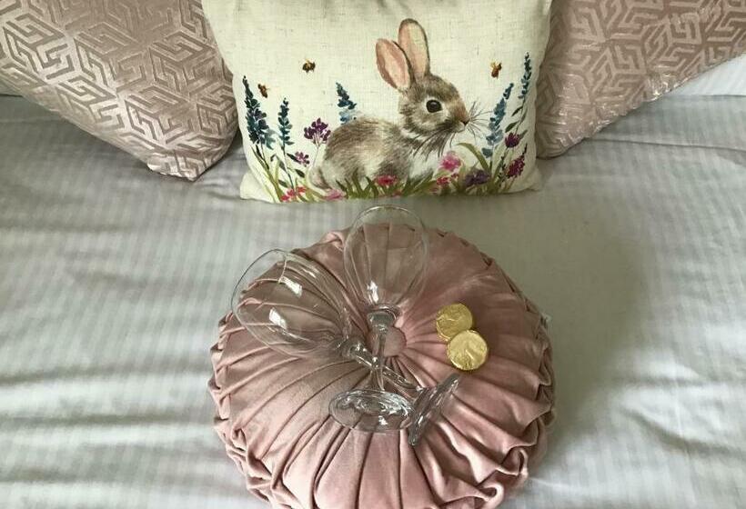 Mere Lodge Bed & Breakfast